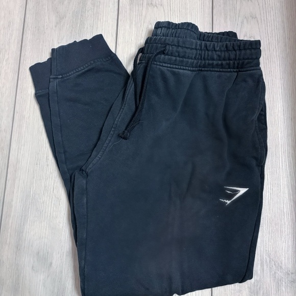 Gymshark Crest Joggers - Picture 1 of 2